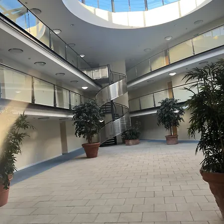 One Bed Modern City Centre Apartment Chelmsford Exterior photo