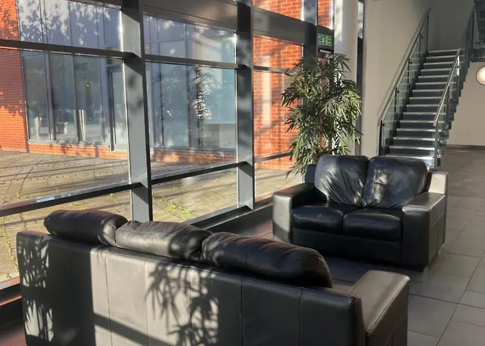 One Bed Modern City Centre Apartment