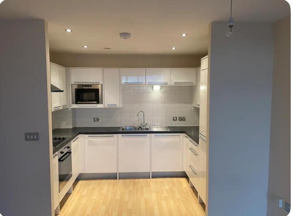 One Bed Modern Centre * Chelmsford